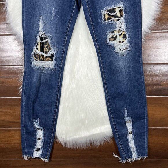 Judy Blue Women's Size 9 / 29 Leopard Patch Skinny Fit Denim Jeans‎ - Picture 3 of 10